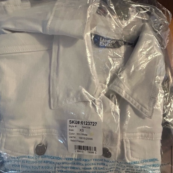Lands End NWT Women's White Denim Classic Trucker Jean Jacket - Picture 5 of 5